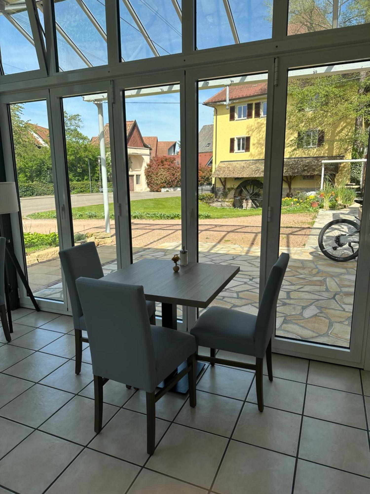 Hotel Hofmann Zur Muehle Бад Кроцинген Екстериор снимка