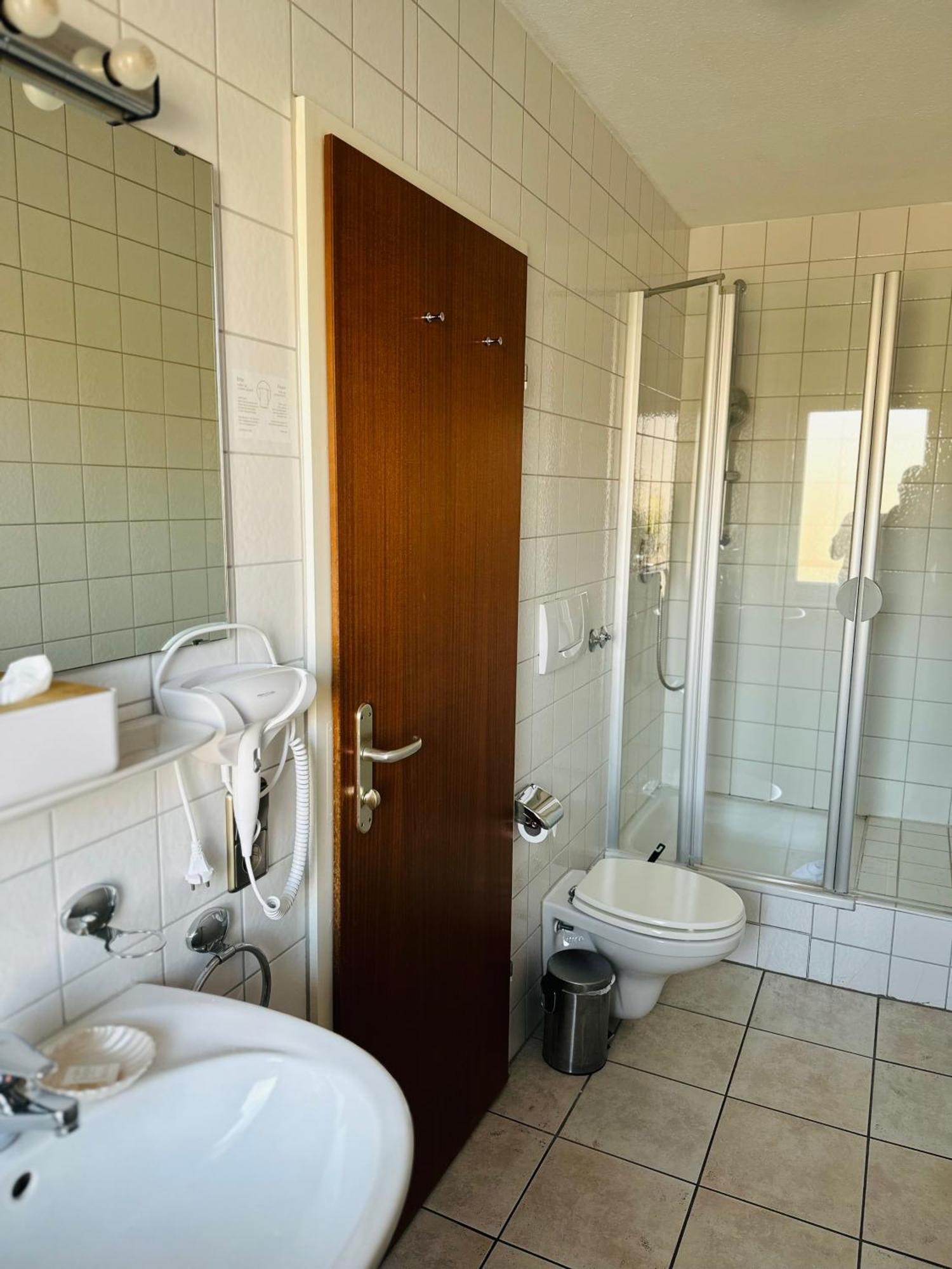 Hotel Hofmann Zur Muehle Бад Кроцинген Екстериор снимка