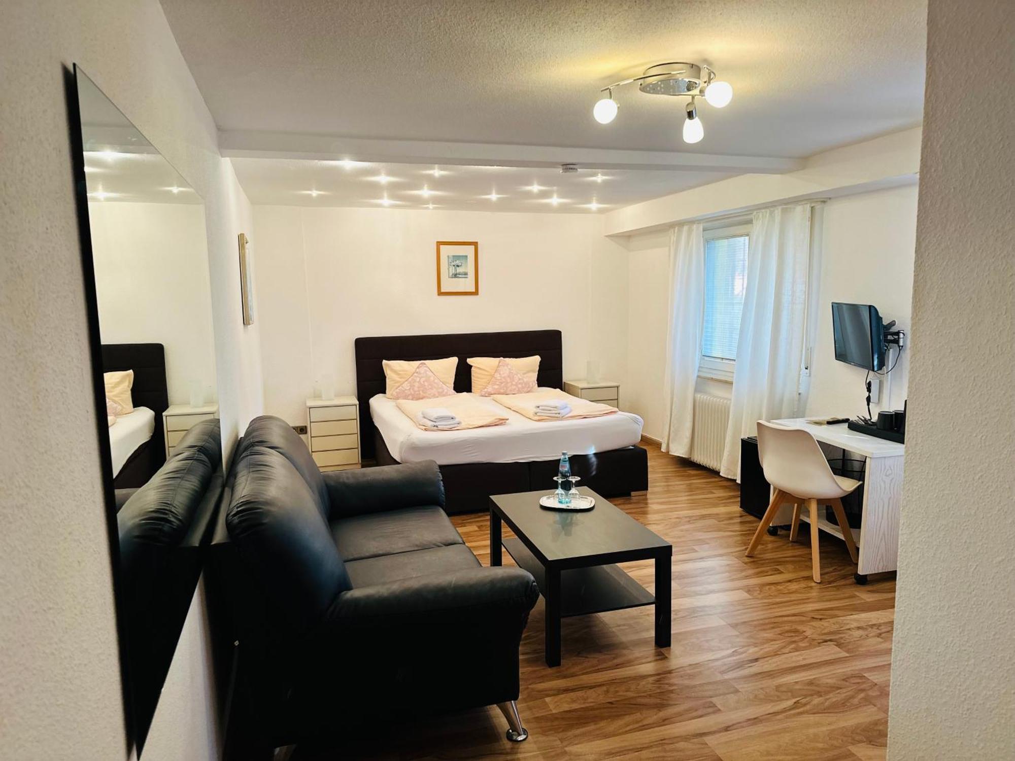 Hotel Hofmann Zur Muehle Бад Кроцинген Екстериор снимка
